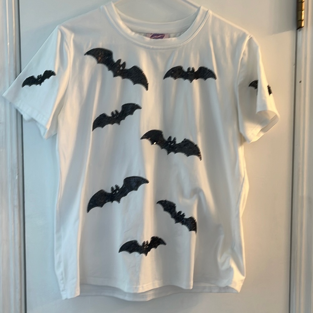 Sparkle City bat shirt size large!!